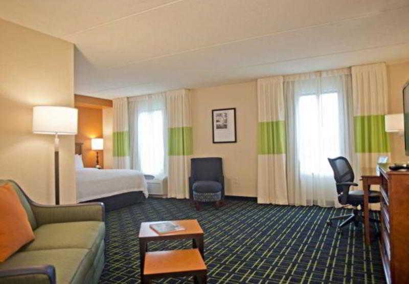 Fairfield Inn & Suites By Marriott Валдоста Экстерьер фото
